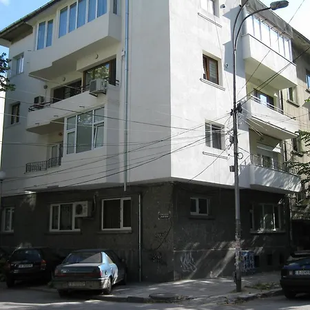 Nedyalkov Apartment Warna